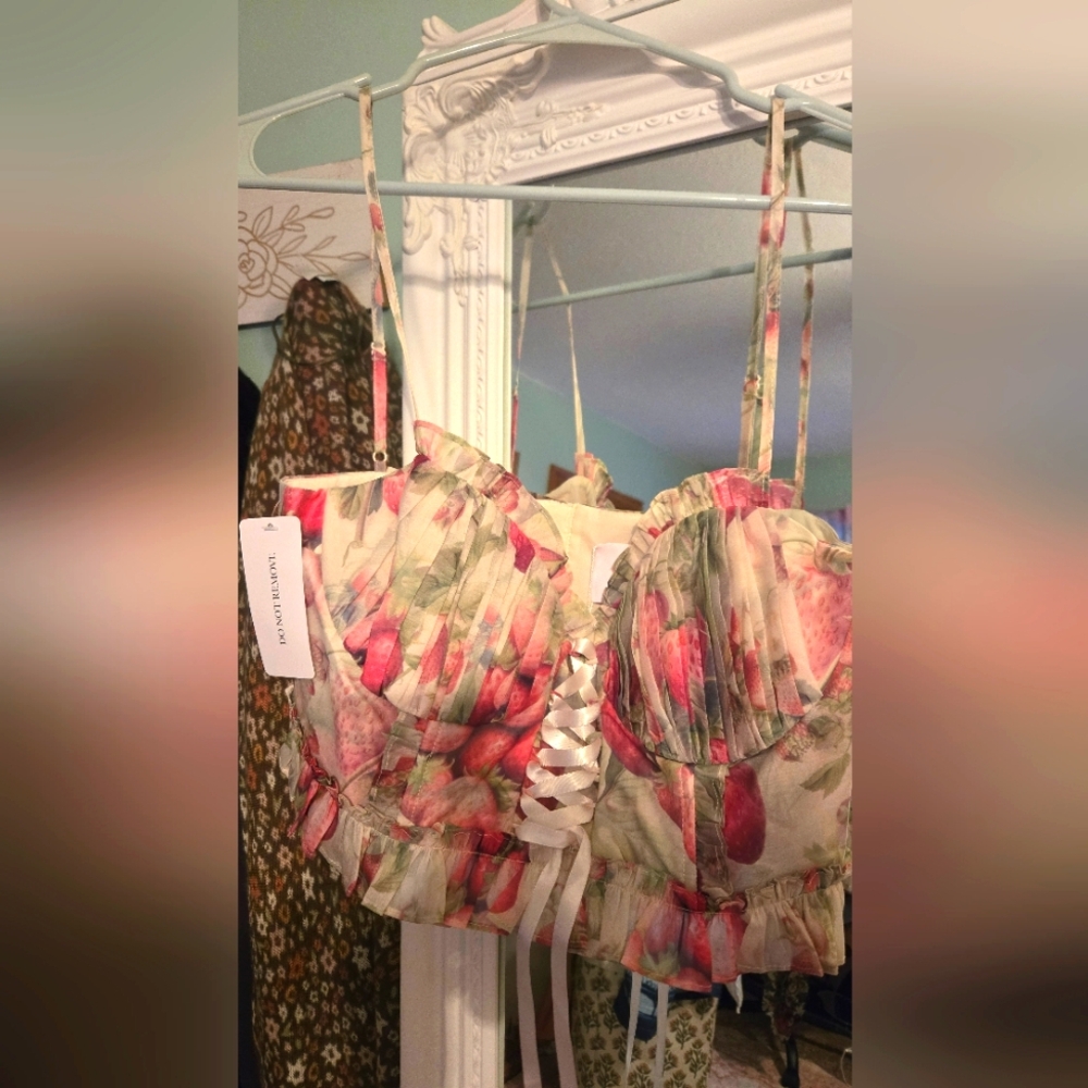 Selkie Floral Print Top with Pink and Cream Hues